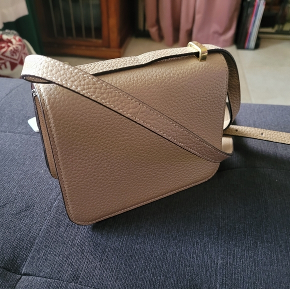 Sold - Picture 4 of 8